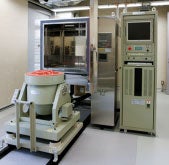恒温振動試験機の写真