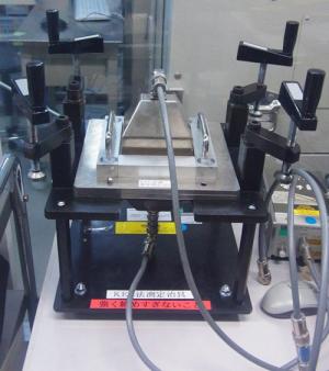 電磁波シールド材・吸収材評価システム