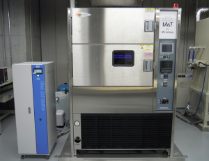 メタルハライドランプ式促進耐候性試験機